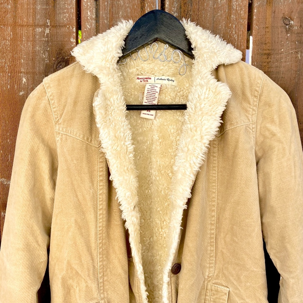 Abercrombie & Fitch - Lined Beige Jacket ✨🍂